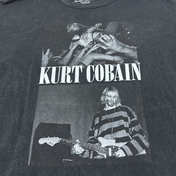 Oversized Kurt Cobain Tee - Picture 2 of 3